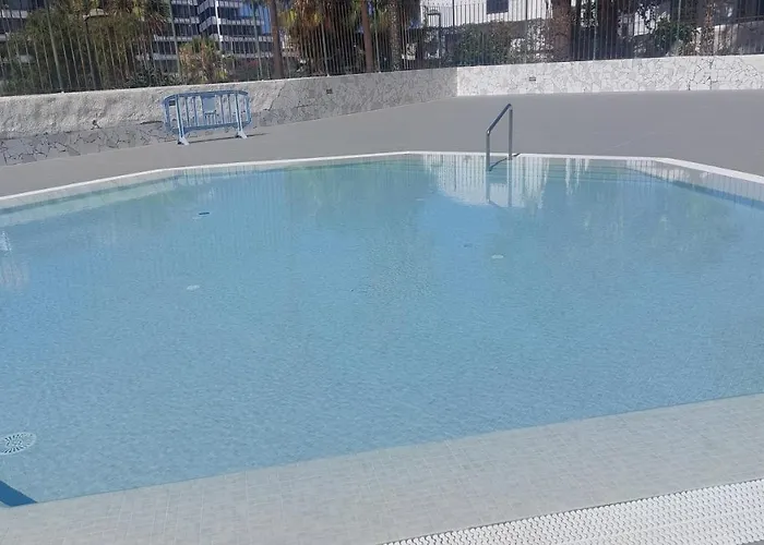 Margarita Con Piscina En Playa Honda, Playa Americas