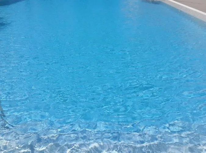 Margarita Con Piscina En Playa Honda, Playa Americas