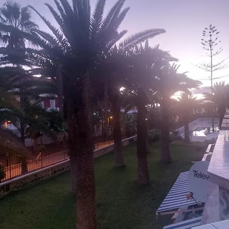 アパート Margarita Con Piscina En Playa Honda, Playa Americas アロナ